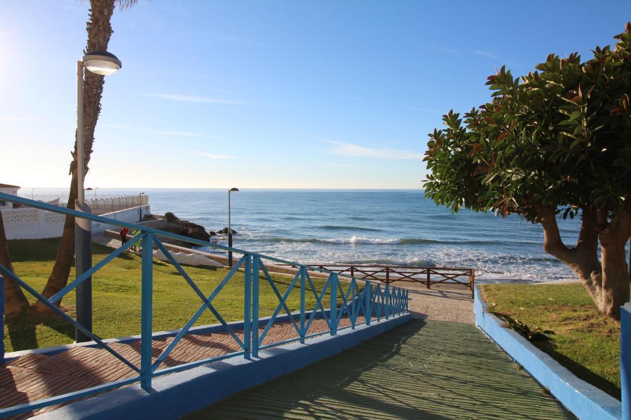 Beach Apartment El Faro Torrox Bagian luar foto