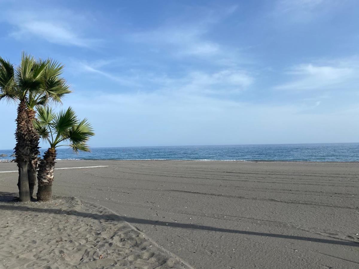 Beach Apartment El Faro Torrox Bagian luar foto
