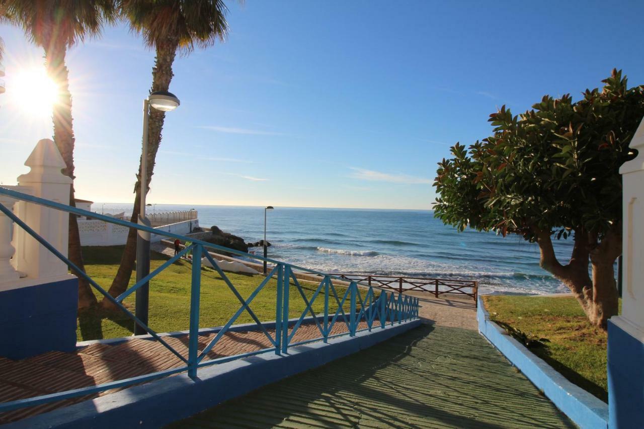 Beach Apartment El Faro Torrox Bagian luar foto