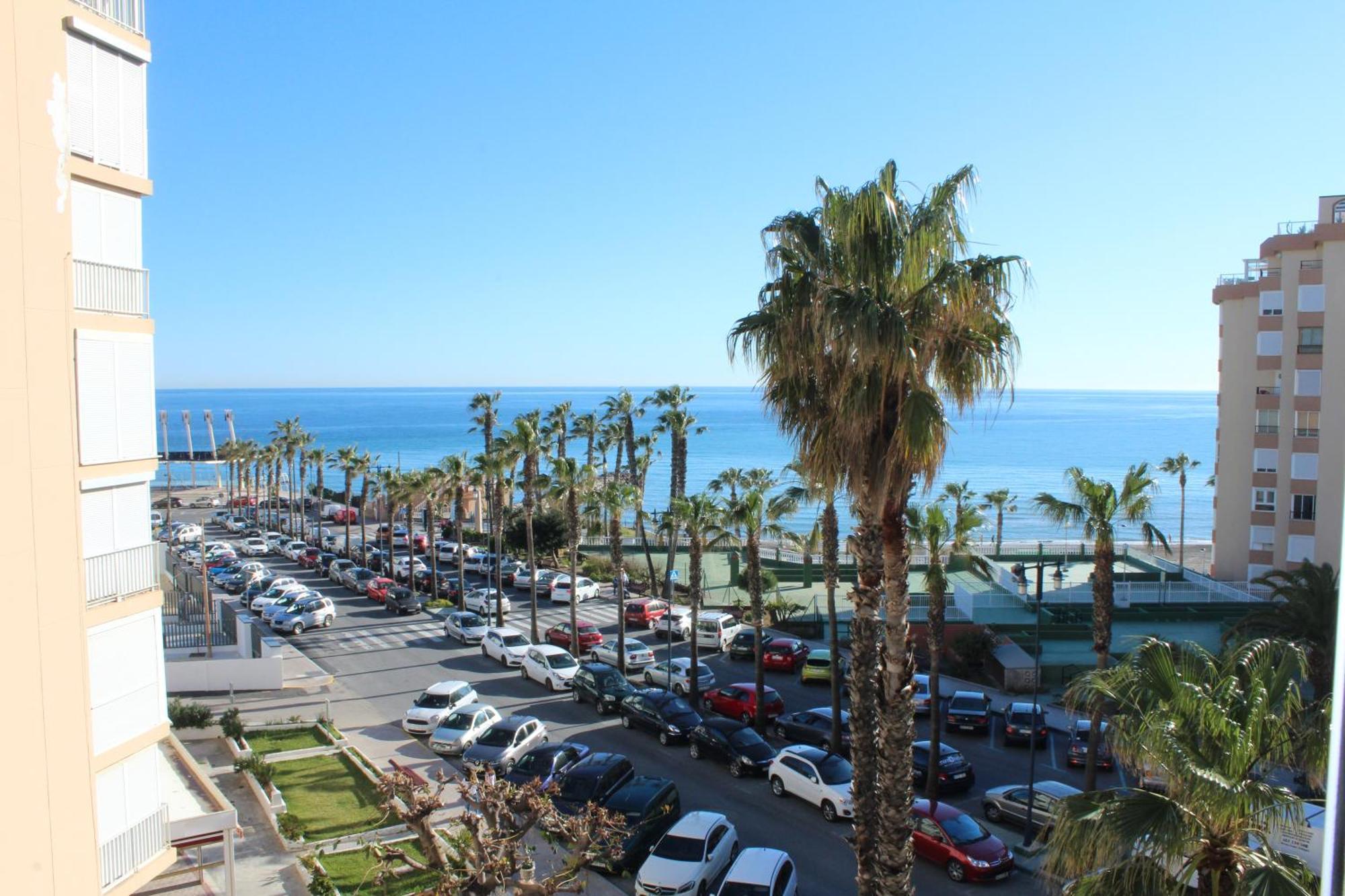 Beach Apartment El Faro Torrox Bagian luar foto